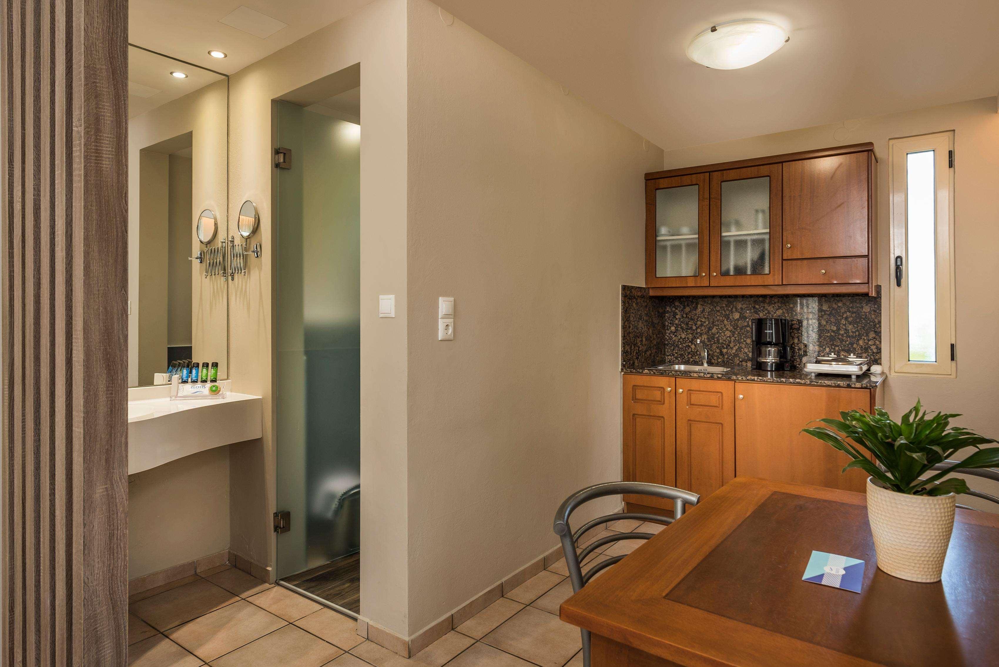 Agia Marina Elotis Suites (Adults Only) المظهر الخارجي الصورة