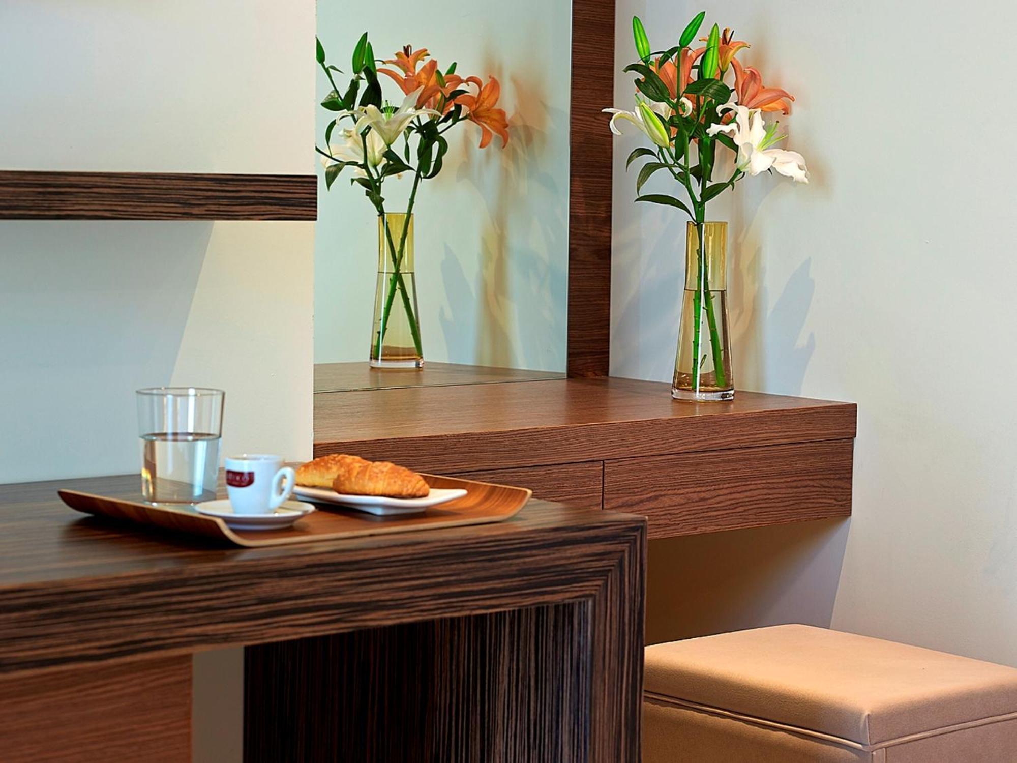 Agia Marina Elotis Suites (Adults Only) الغرفة الصورة