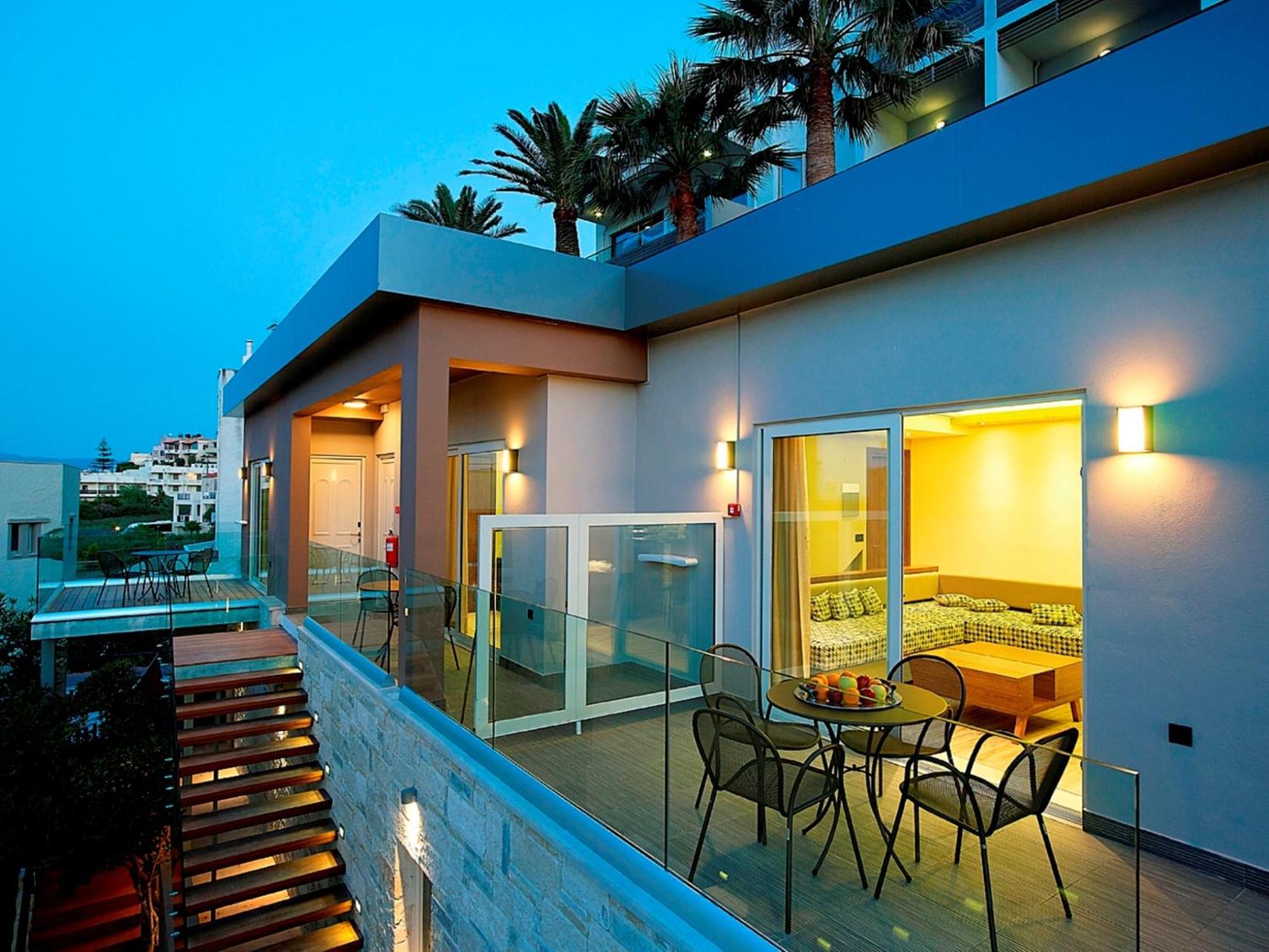 Agia Marina Elotis Suites (Adults Only) الغرفة الصورة